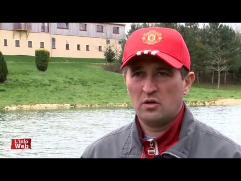 ROXANE GRIFF tire sa réverence.