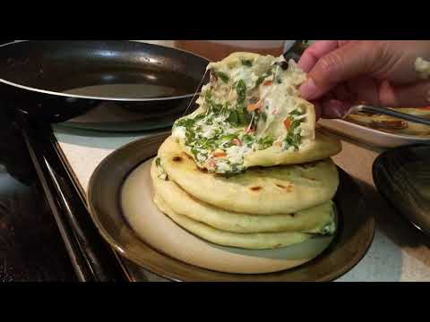 HACIENDO UNAS RICAS PUPUSAS DE CHIPILIN