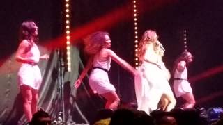 RICKI-LEE COULTER. CAN&#39;T TOUCH IT. COME GET IN TROUBLE WITH ME.