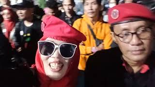 Download lagu Ngopi bareng bersama si Raja Dangdut H.Rhoma Irama plus Soneta di Pintu Langit Pandaan Pasuruan 💃🎤👍 mp3 Download lagu Ngopi bareng bersama si Raja Dangdut H.Rhoma Irama plus Soneta di Pintu Langit Pandaan Pasuruan 💃🎤👍 mp3