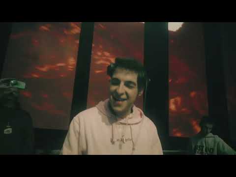 Podporte vydanie nového albumu od producenta Johnny Bee