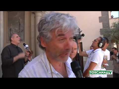 2017-06-20 VICCHIO - MAXISCHERMO IN CHIESA PER SEGUIRE IL PAPA