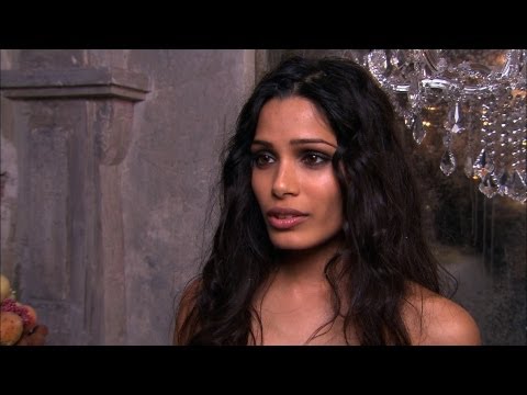 Impressions of the Paris-Bombay 2011/12 Métiers d'Art Show – CHANEL Shows