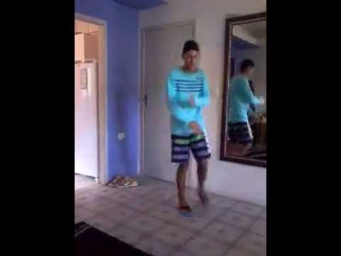 MC K-Walla - Pega a Latinha e Balança - Part ( Maike Mdl )