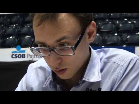 A 8.5.  GM Martyn  KRAVTSIV  -  IM Vitaly  SIVUK 1 - 0