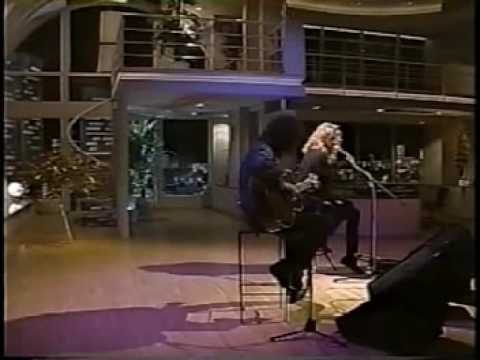 Page and Plant played Stairway to heaven in Japan '94