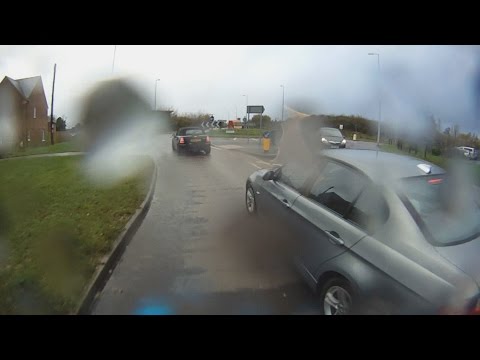 HN57LOD - MGIF At Roundabout