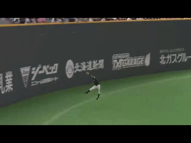 【4回裏】ホークス・福田がジャンプ一番 お手本のような外野守備!! 2015/5/23 F-H