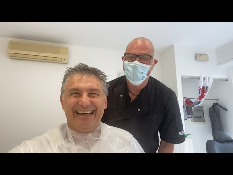 Barzelletta Il parrucchiere dei vip - Paci