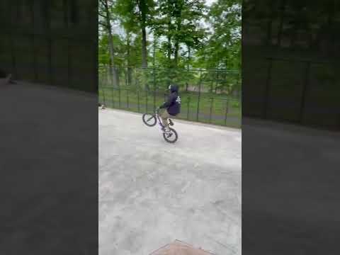 Casey Starling is dialed! #kinkbmx #bmx