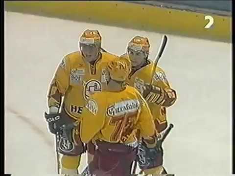 Dukla Trenčín  -Slovan Bratislava 4:3, 31. 3. 2005, Semifinále, 2. Tretina, Gól Mariána Hossu