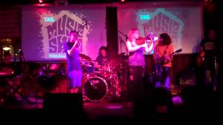 Mint Jelly at Molly Darcy - Ants Marching