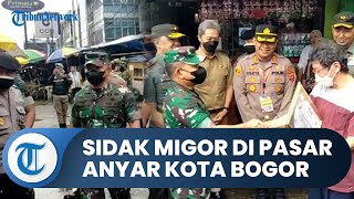 KSAD Jenderal Dudung Lakukan Sidak Penjualan Minyak Goreng di Pasar Anyar Bogor untuk Monitoring HET