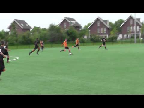21 mei 2014 VV De Meern B2 - VV De Meern A2 vr 2-8 Doelpunt Bjorn