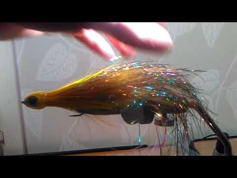 Haukiperho keskipäivään kesä-heinäkuulle