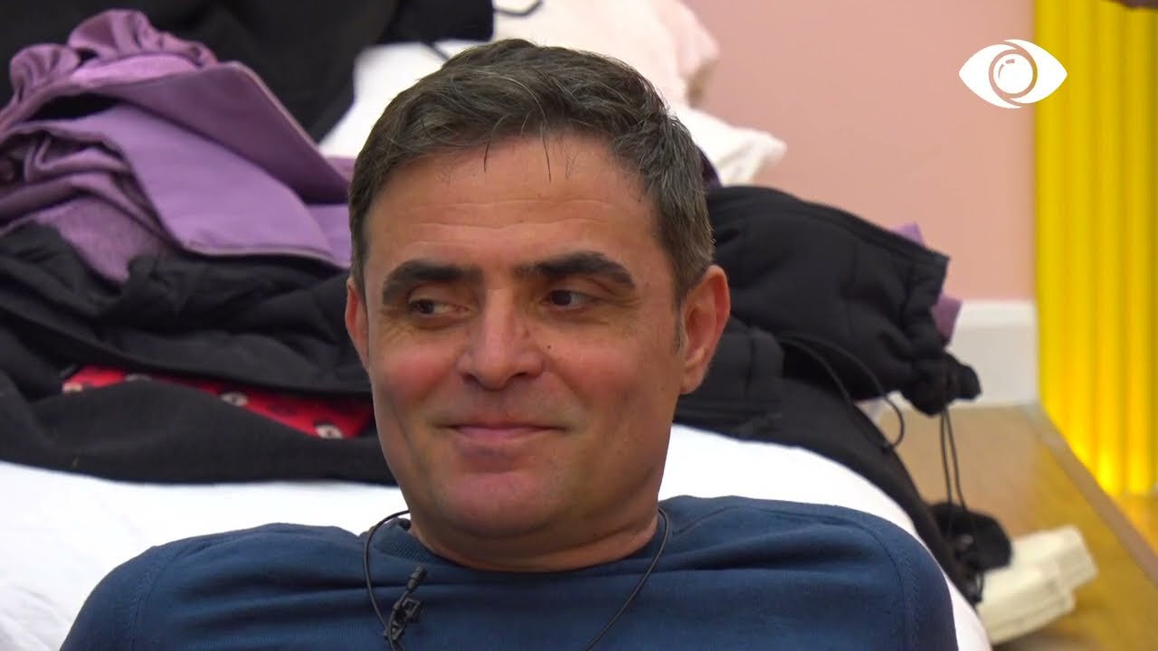 Amosi ka marrë kot/ Armaldo flet me Dea Mishel