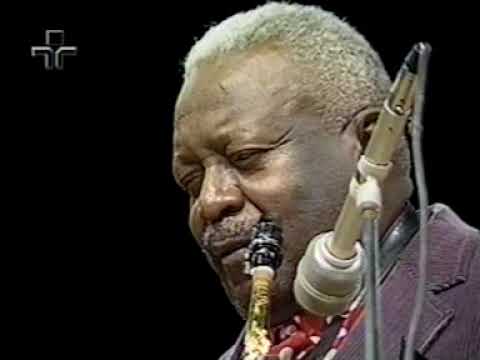 maestro Moacir Santos & Banda Savana - maracatucuté