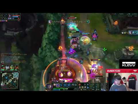 Gumayusi showcasing his clean movements on Jinx and fighting with only 41HP left | Stream Highlights