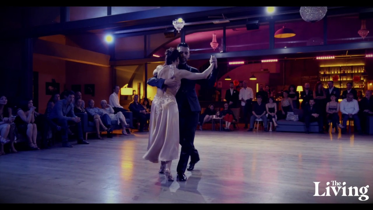 Andrea Dedò y Monica Di Pietro - Violetas