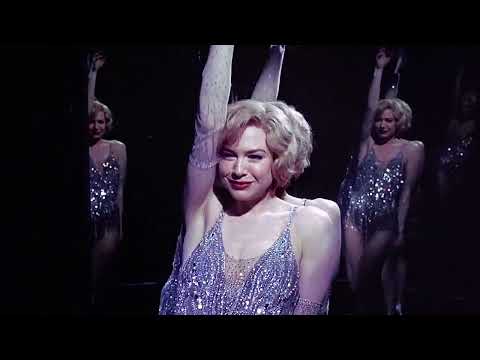 Gwen Verdon performing Roxie