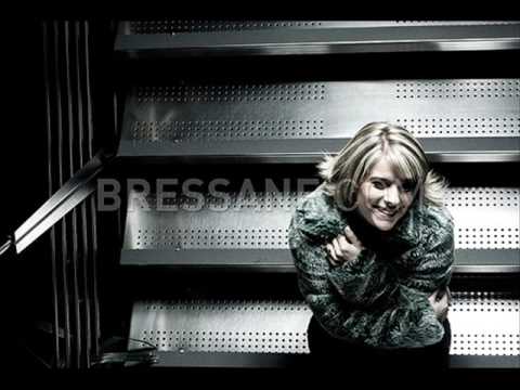 Tão Perto De Mim - Mariana Valadão