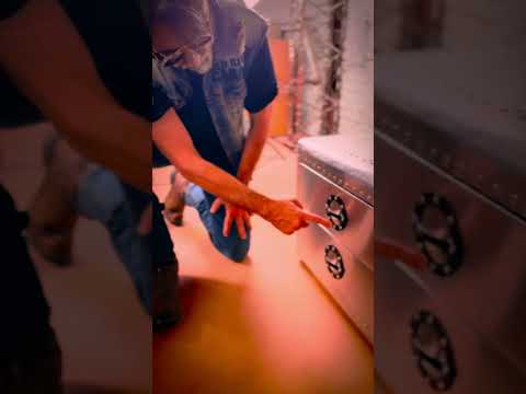 Diseñador Alejandro Vilmer - 📍Local: Brasil 99 - Tigre. (a metros del Puerto de Frutos)