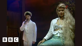 Erasure - I Love Saturday (Live from Smash Hits Party 1994)