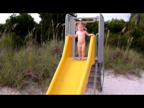 16 month old baby masters the slide.MOV ▶1:17:37