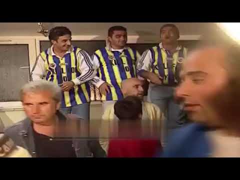 Fenerbahçeli taraftarlar Fatih Terim'in doğum gününü kutluyor (1997)