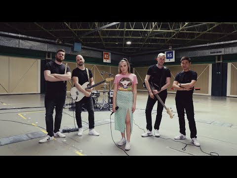 Tanaë – Talking To Myself (live session)