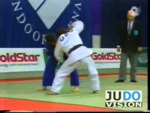 JUDO 1995 European Championships: Ruslan Iounoussov (BLR) - Giorgi Vazagashvili (GEO)
