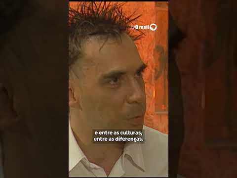 TV Brasil resgata entrevista de Arnaldo Antunes sobre novos meios de comunicação e mistura cultural