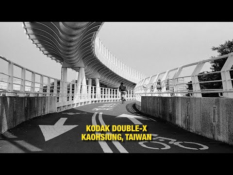 36 Views: Shooting black and white motion picture film in Taiwan (Kodak Eastman Double-X)