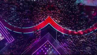 The Chainsmokers &amp; Coldplay   Something Just Like This Paris iHeartRadio Music Awards 2017