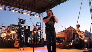 Jerrod Niemann @ Marysville Balloon Fest 2014 "Buzz Back Girl" 8-14-14