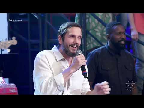 Vladimir Brichta canta "Sexy Yemanjá" no Altas Horas