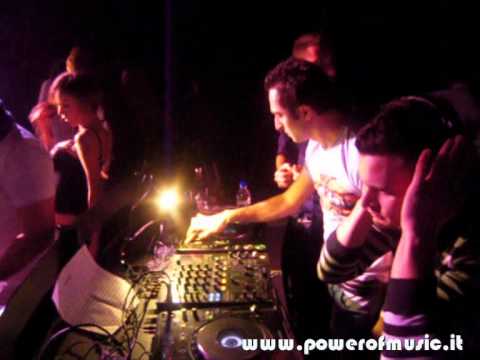 05-01-2011 Power of Music @ Duel Beat - Dj Napa & Steven Royal - 2° Parte