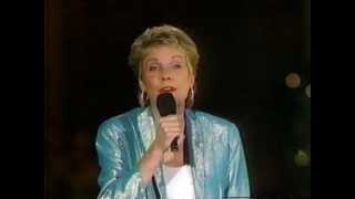 Bluebird - Anne Murray Live at Disney World, FL.