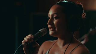 Download lagu Talia Perese - Skin Deep (Live Performance) mp3 Download lagu Talia Perese - Skin Deep (Live Performance) mp3