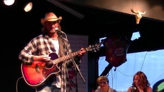 Brent Scott performs &quot;The Kind Of Heart That Breaks&quot; by Chris Cummings