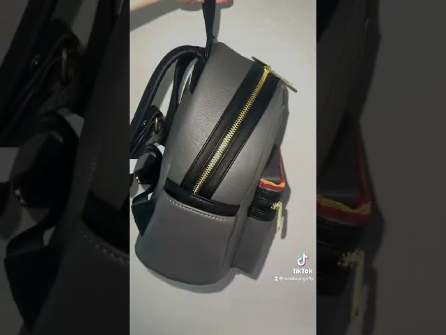 Vídeo relacionado con Cerdá Harry Potter Gryffindor Casual Fashion Leatherette 27x41x11 Cm Backpack One Size