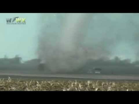 Incredible Birth of an EF-4 Tornado - Fairdale, IL - April 9 2015