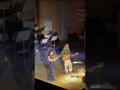 Rapsodia I de Enescu pentru vioară și chitară  - prelucrarea When Violin Meets Guitar.