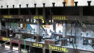 Deep-drawing metal stamped shells in the 400-ton press