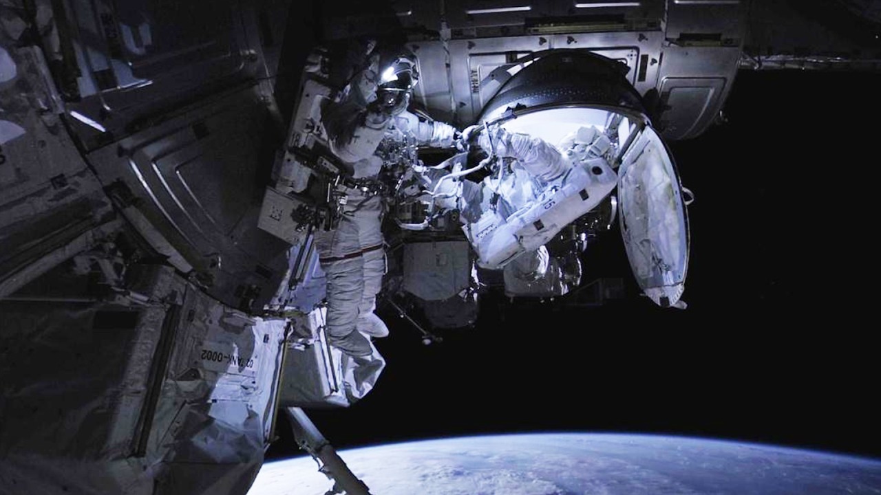 Space Explorers: Moonrise on the ISS