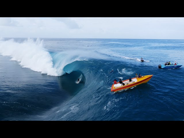 Teahupo'o Du Ciel | Surfing