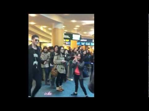 Kris in Vancouver Canada (Arrival Part 2) (130217)