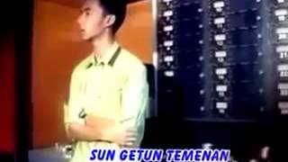 Download lagu gemantung e roso WANDRA mp3