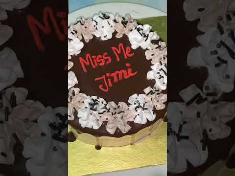 Chocolate cake decoration idea!!  #cake #chocolatecake #shorts