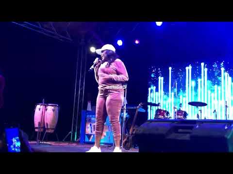 DATAZ NDANI YA  BONGO LEGENDS MUSIC FESTIVAL WAKIIMBA ‘MUME WA MTU’